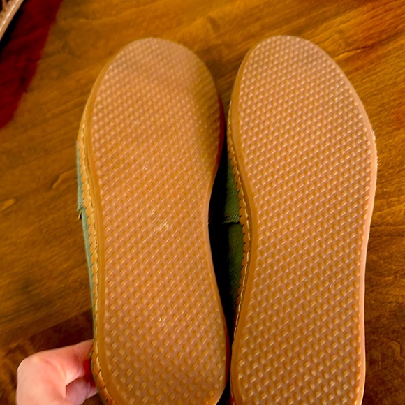 Tom’s Apargata Leatherwrap in Olive Green Suede size 8. - Picture 5 of 5